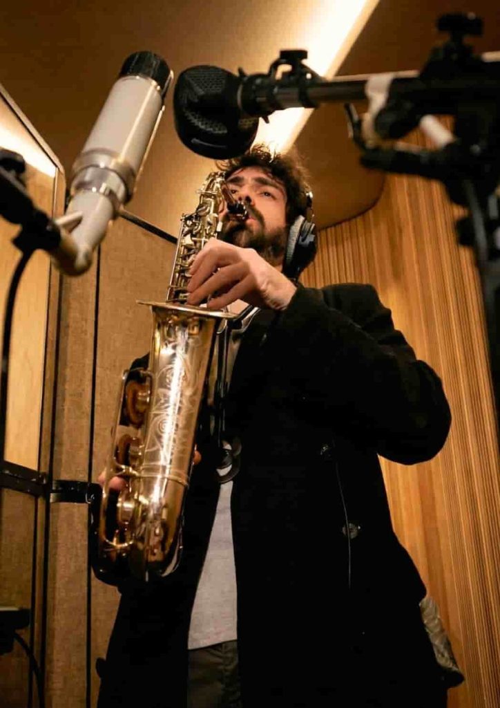 Benjamin, clarinet, saxophone, flute, piano, music production, composition and theory teacher