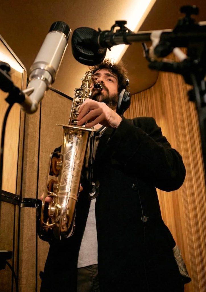 Benjamin, clarinet, saxophone, flute, piano, music production, composition and theory teacher