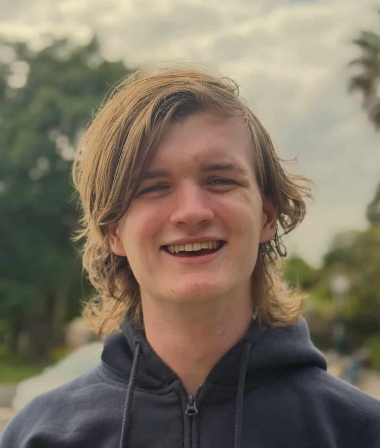 Red, Ableton, Songwriting, Composition & Music Theory teacher