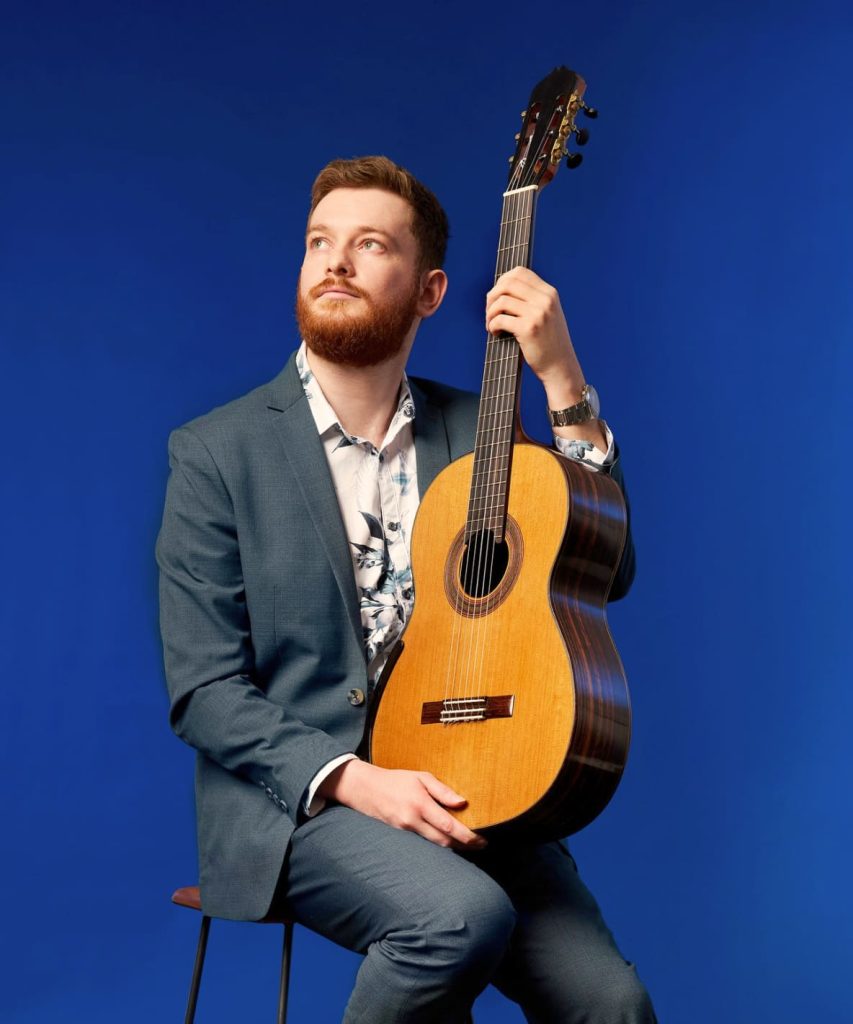 Reede — Acoustic, Electric, Bass Guitar & Ukulele Teacher