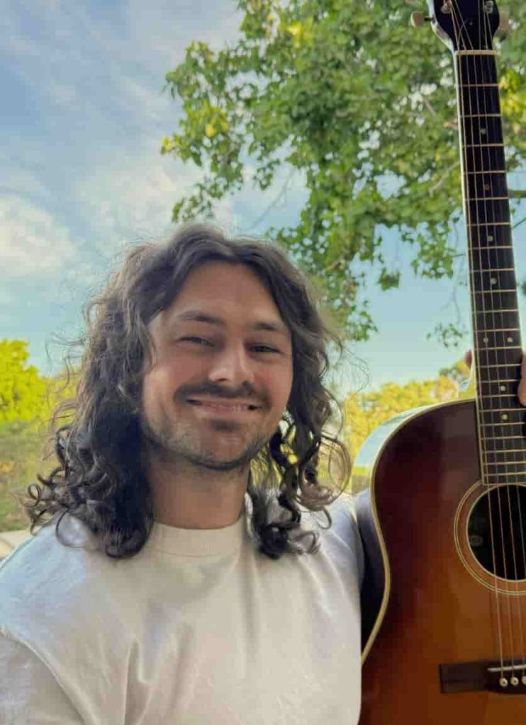 Ewan — Electric & Acoustic Guitar Teacher