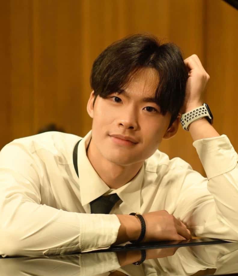 Joey — Piano & Theory Teacher