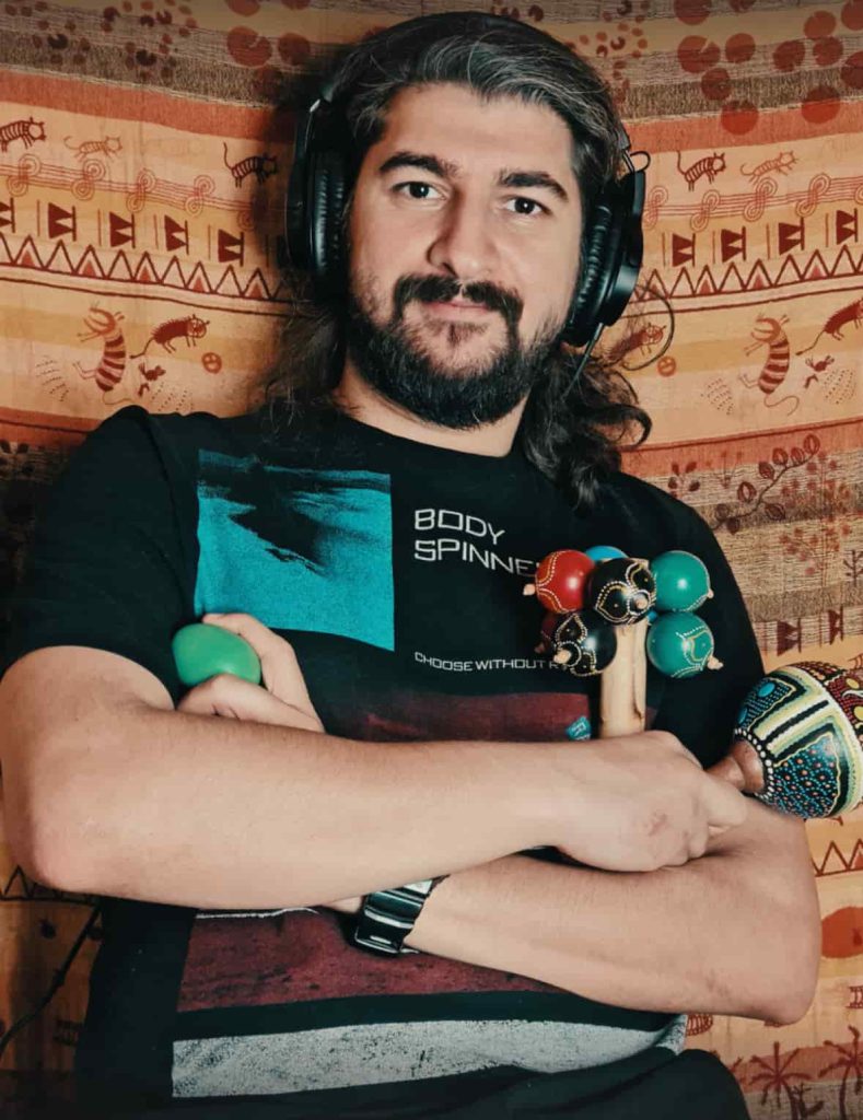Vahid — Guitar, Piano and Music Composition Teacher