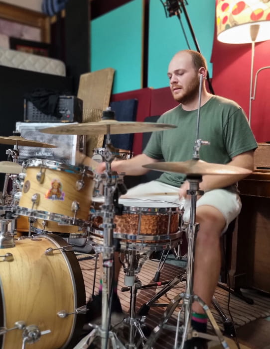 Julian — Drums, Production, Logic Pro & Percussion Teacher