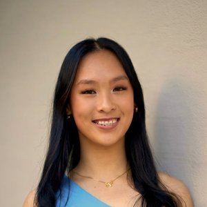 Hilda, singing, piano and theory teacher in Kingsford